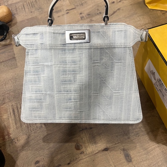 Fendi Peekaboo limited edition - Picture 2 of 6